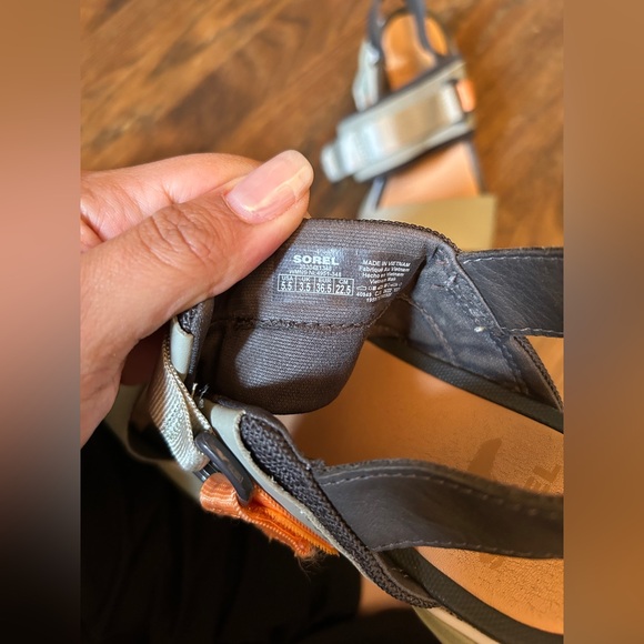 SOREL Kinetic Impact Slingback Heel Sandal Size 5.5- Like New Condition - Picture 9 of 12